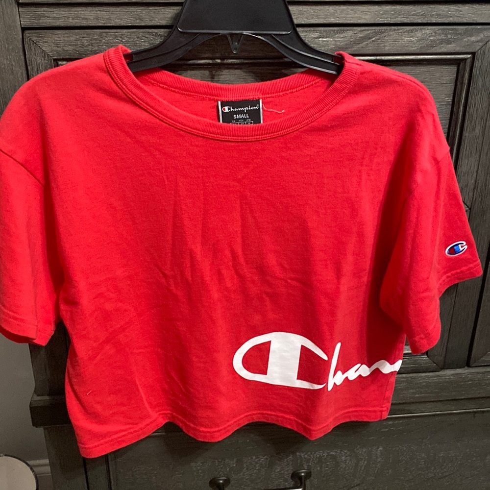 Champion slightly cropped tshirt